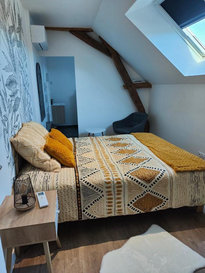 Gite Les Piraudieres Noyant-de-Touraine Exteriör bild