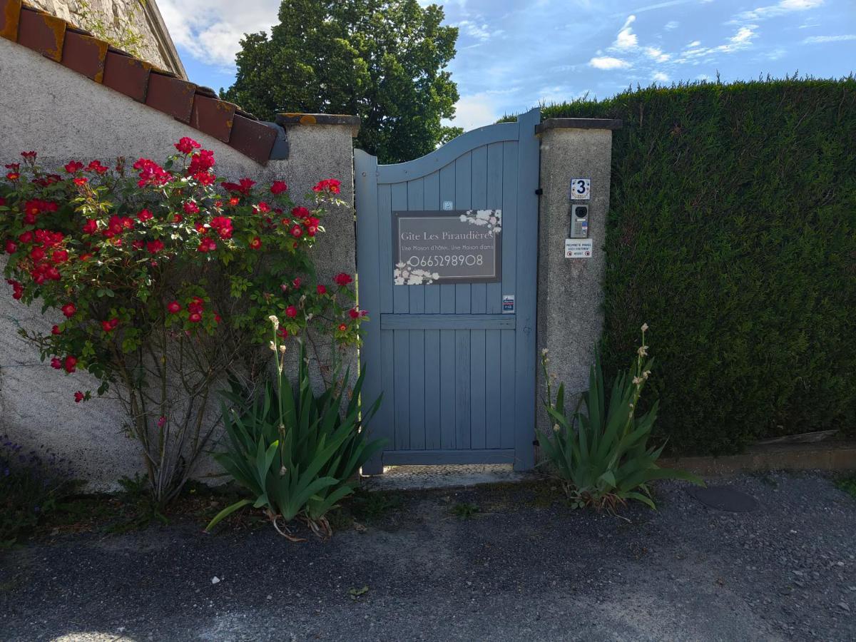 Gite Les Piraudieres Noyant-de-Touraine Exteriör bild