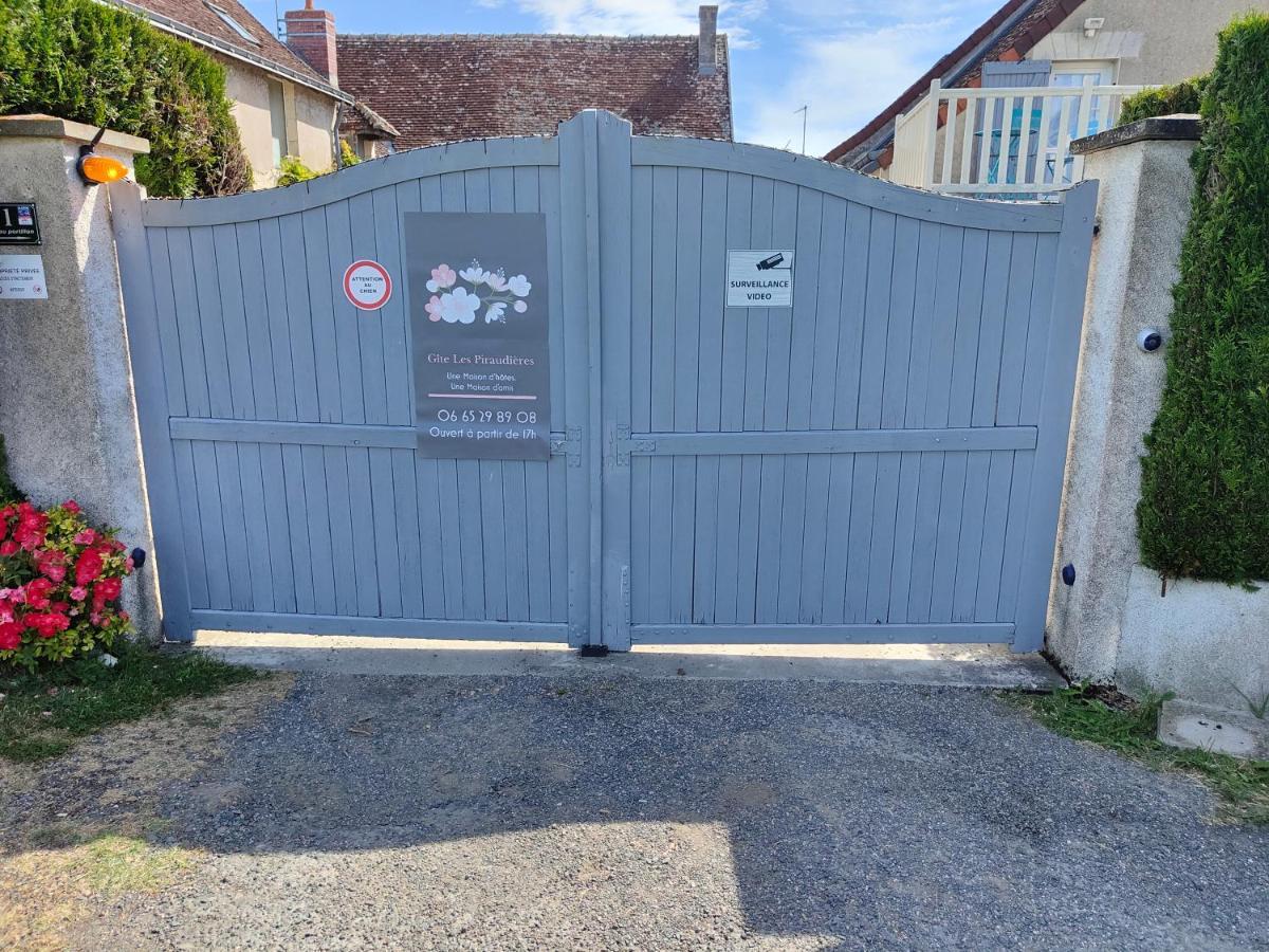 Gite Les Piraudieres Noyant-de-Touraine Exteriör bild