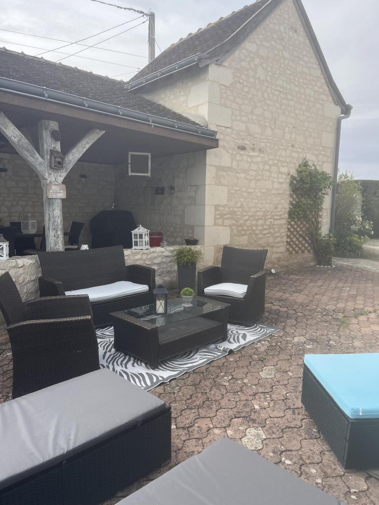 Gite Les Piraudieres Noyant-de-Touraine Exteriör bild
