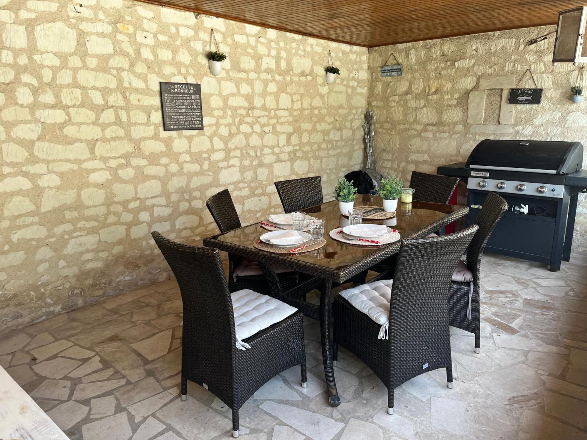 Gite Les Piraudieres Noyant-de-Touraine Exteriör bild