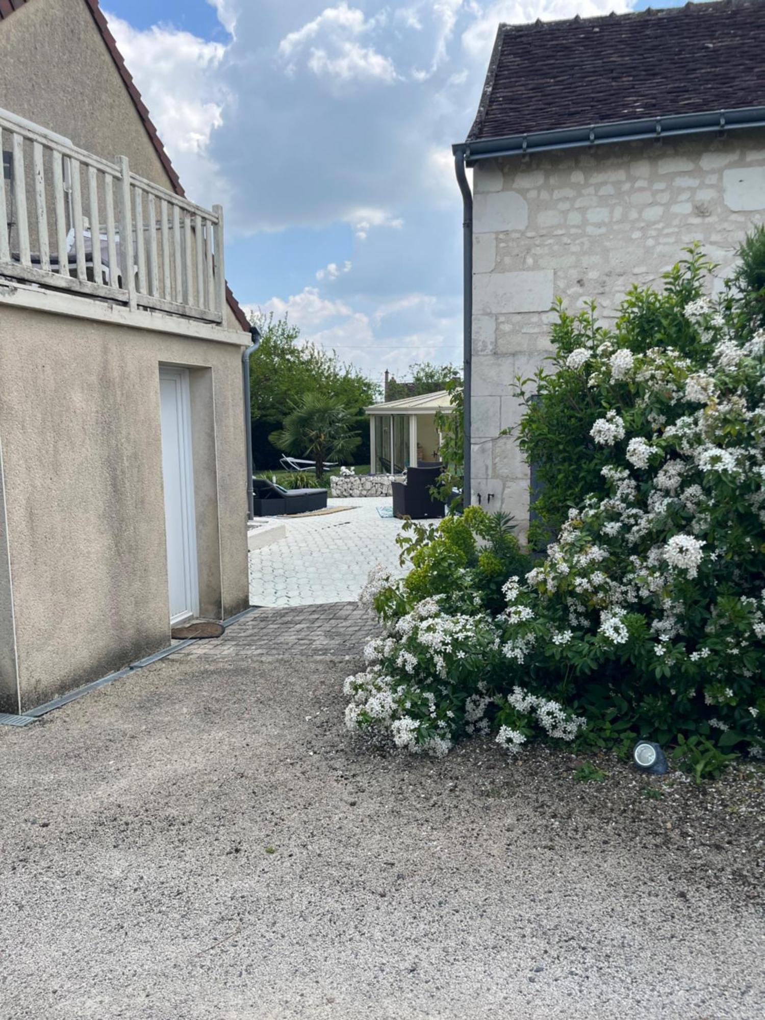 Gite Les Piraudieres Noyant-de-Touraine Exteriör bild